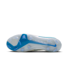 Cargar imagen en el visor de la galería, Nike Phantom 6 Low Elite FG
