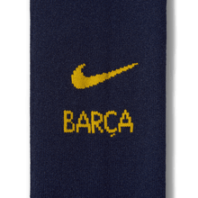 Cargar imagen en el visor de la galería, Nike Little Kid's FC Barcelona 26/27 Home Stadium Kit
