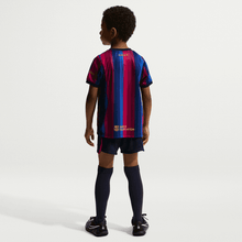Cargar imagen en el visor de la galería, Nike Little Kid's FC Barcelona 26/27 Home Stadium Kit
