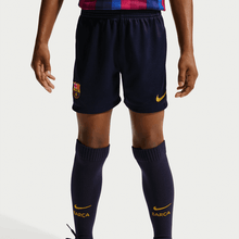 Cargar imagen en el visor de la galería, Nike Little Kid's FC Barcelona 26/27 Home Stadium Kit
