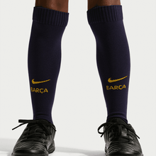 Cargar imagen en el visor de la galería, Nike Little Kid's FC Barcelona 26/27 Home Stadium Kit
