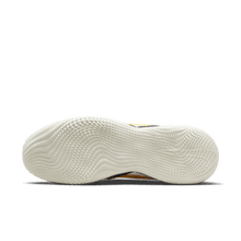 Load image into Gallery viewer, Nike Streetgato IC
