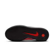 Cargar imagen en el visor de la galería, Nike Jr. Phantom 6 Low Academy IC
