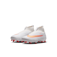 Cargar imagen en el visor de la galería, Nike Jr. Mercurial Superfly 11 Academy FG LK
