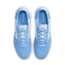 Load image into Gallery viewer, Nike Streetgato IC
