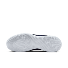 Load image into Gallery viewer, Nike Streetgato IC

