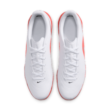 Cargar imagen en el visor de la galería, Nike Tiempo Maestro Club IC
