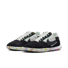 Load image into Gallery viewer, Nike Streetgato IC
