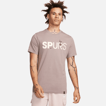 Cargar imagen en el visor de la galería, Nike Men&#39;s Tottenham Hotspur FC T-Shirt
