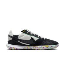 Load image into Gallery viewer, Nike Streetgato IC
