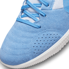 Load image into Gallery viewer, Nike Streetgato IC
