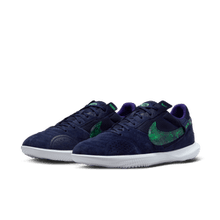 Load image into Gallery viewer, Nike Streetgato IC
