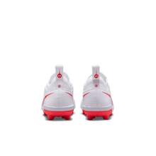 Cargar imagen en el visor de la galería, Nike Jr. Tiempo Maestro Club Flex FG/MG PS
