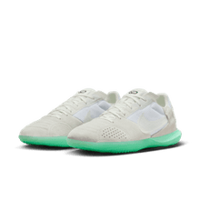 Load image into Gallery viewer, Nike Streetgato IC

