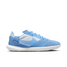 Load image into Gallery viewer, Nike Streetgato IC
