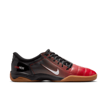 Load image into Gallery viewer, Nike Total 90
