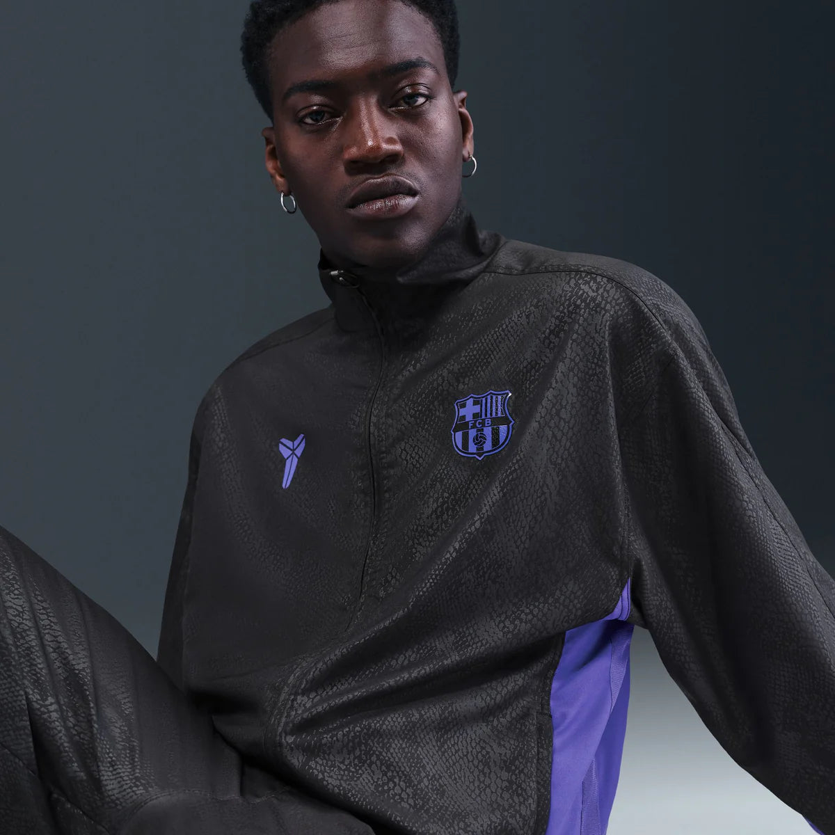 Nike Men's Kobe Bryant FC Barcelona Away Soccer Graphic Track