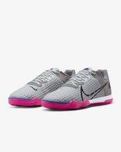 Load image into Gallery viewer, Nike React Gato IC
