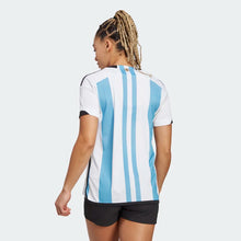 Cargar imagen en el visor de la galería, adidas Women&#39;s Argentina 2022 Home Jersey WC Winners
