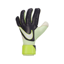 Load image into Gallery viewer, Nike Goalkeeper Grip3
