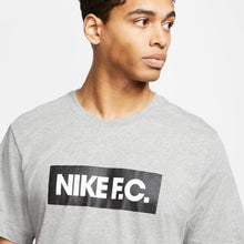 Cargar imagen en el visor de la galería, Nike F.C. T-Shirt

