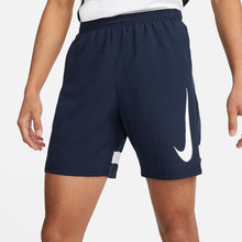 Cargar imagen en el visor de la galería, Nike Dri-FIT Academy Men&#39;s Woven Soccer Shorts
