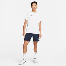 Cargar imagen en el visor de la galería, Nike Dri-FIT Academy Men&#39;s Woven Soccer Shorts
