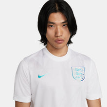 Cargar imagen en el visor de la galería, Nike Mens England 2022 (W) Home Jsy
