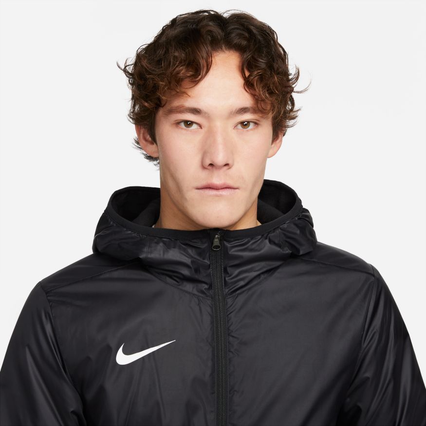 nike therma repel