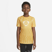 Cargar imagen en el visor de la galería, Nike Dri-FIT Academy Big Kids&#39; Soccer T-Shirt

