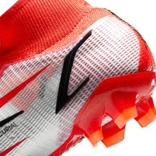 Cargar imagen en el visor de la galería, Nike Mercurial Superfly 8 Elite CR7 FG

