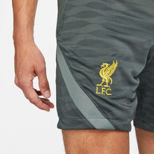 Cargar imagen en el visor de la galería, Nike LFC Strike Short
