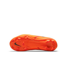 Cargar imagen en el visor de la galería, Nike Jr. Phantom GT2 Academy MG
