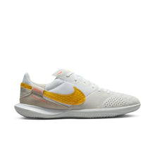 Cargar imagen en el visor de la galería, Nike Streetgato IC
