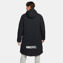 Cargar imagen en el visor de la galería, Nike F.C. Sideline Jacket
