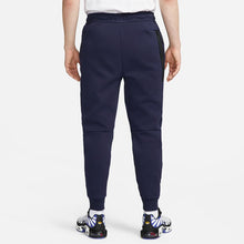 Load image into Gallery viewer, Nike Men&#39;s Paris Saint-Germain Tech Fleece Pants
