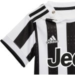 Cargar imagen en el visor de la galería, adidas Juventus Home 21/22 Baby Kit
