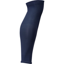 Cargar imagen en el visor de la galería, Nike Squad Soccer Leg Sleeve
