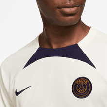 Cargar imagen en el visor de la galería, Nike Men&#39;s PSG Dri-FIT Knit Top
