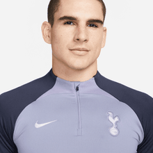 Cargar imagen en el visor de la galería, Nike Men&#39;s Tottenham Hotspur Strike Dri-FIT Soccer Drill Top
