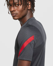 Cargar imagen en el visor de la galería, Men&#39;s Nike Short-Sleeve Soccer Top Liverpool FC Strike
