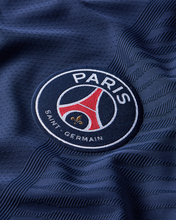 Cargar imagen en el visor de la galería, Men&#39;s Nike Paris Saint-Germain 2021/22 Vapor Match Home Jersey
