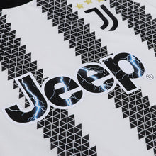 Cargar imagen en el visor de la galería, adidas Juventus 22/23 Home Jersey Youth
